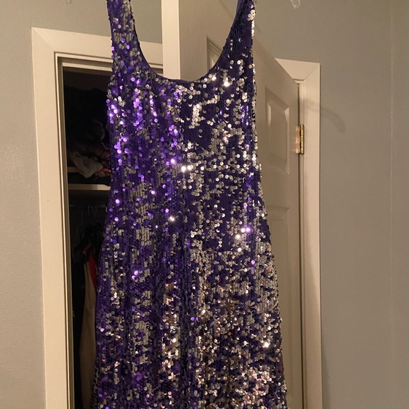 Dress - Picture 1 of 1